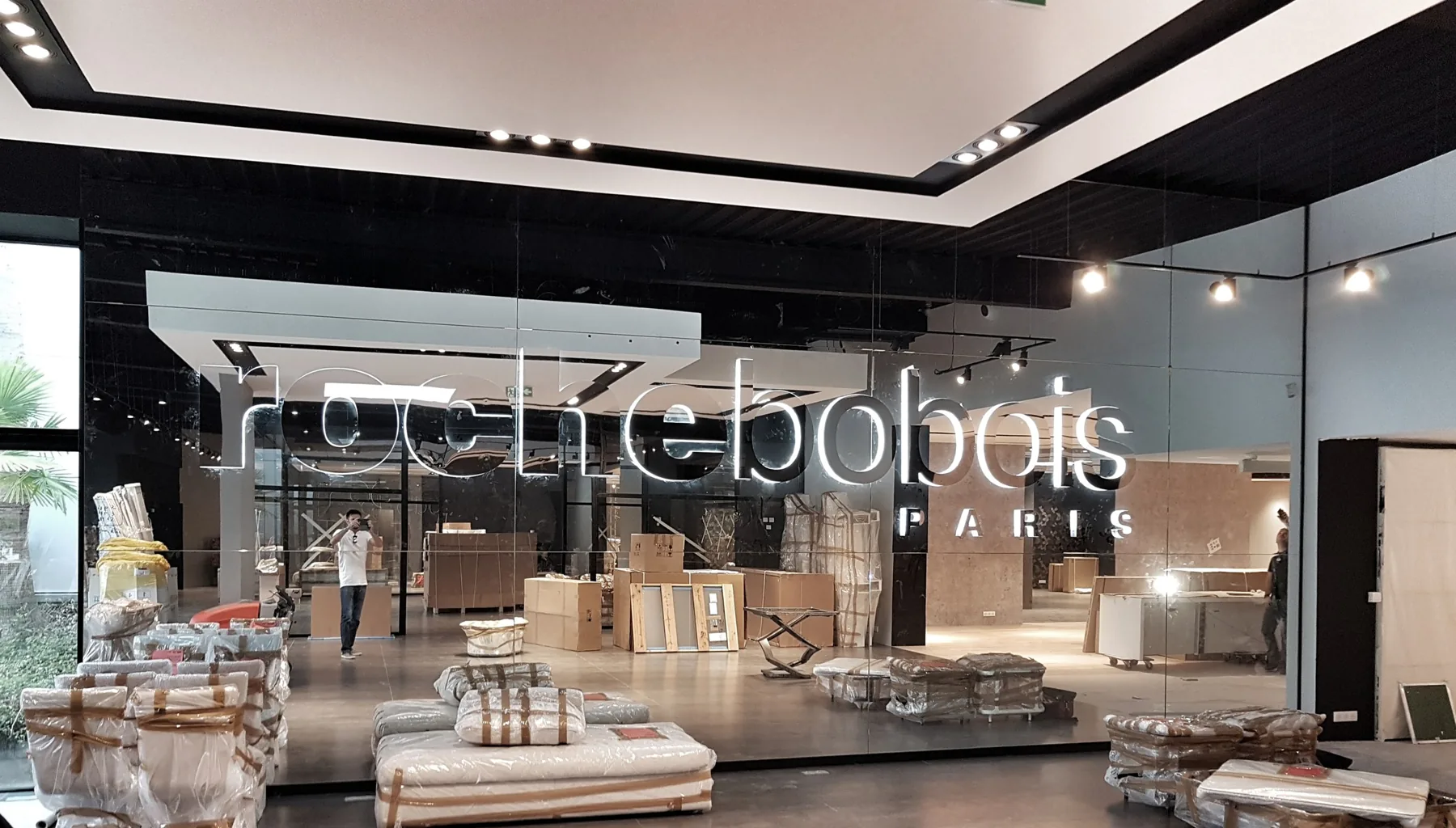 Aménagement intérieur — Showroom Roche Bobois