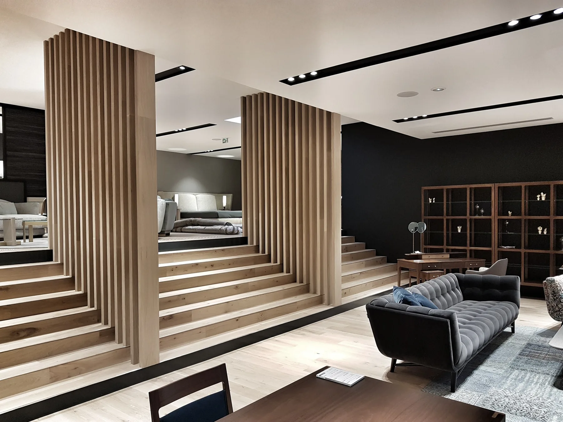 Aménagement intérieur — Showroom Roche Bobois