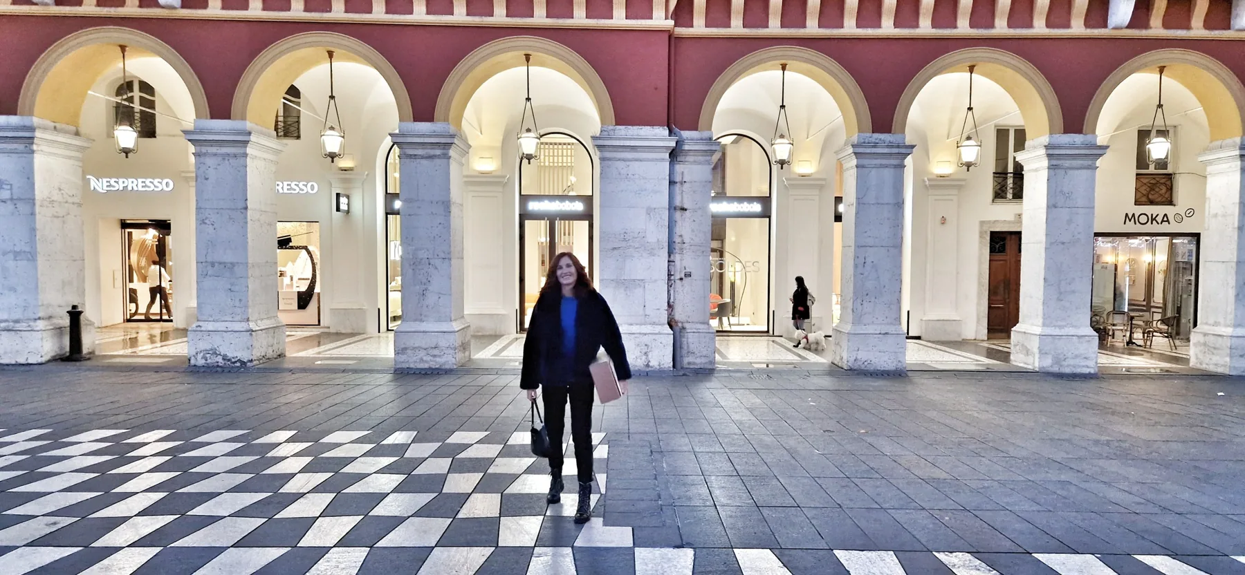 Showroom Roche Bobois — Place Masséna