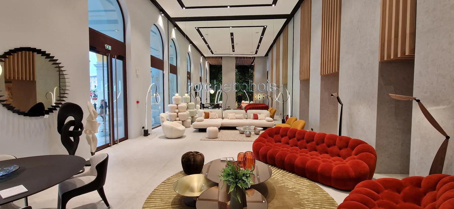 Showroom Roche Bobois — Place Masséna