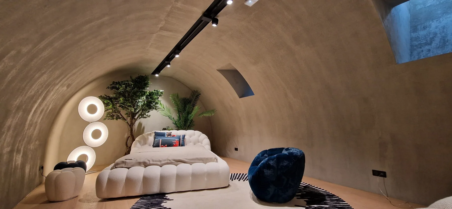 Showroom Roche Bobois — Place Masséna