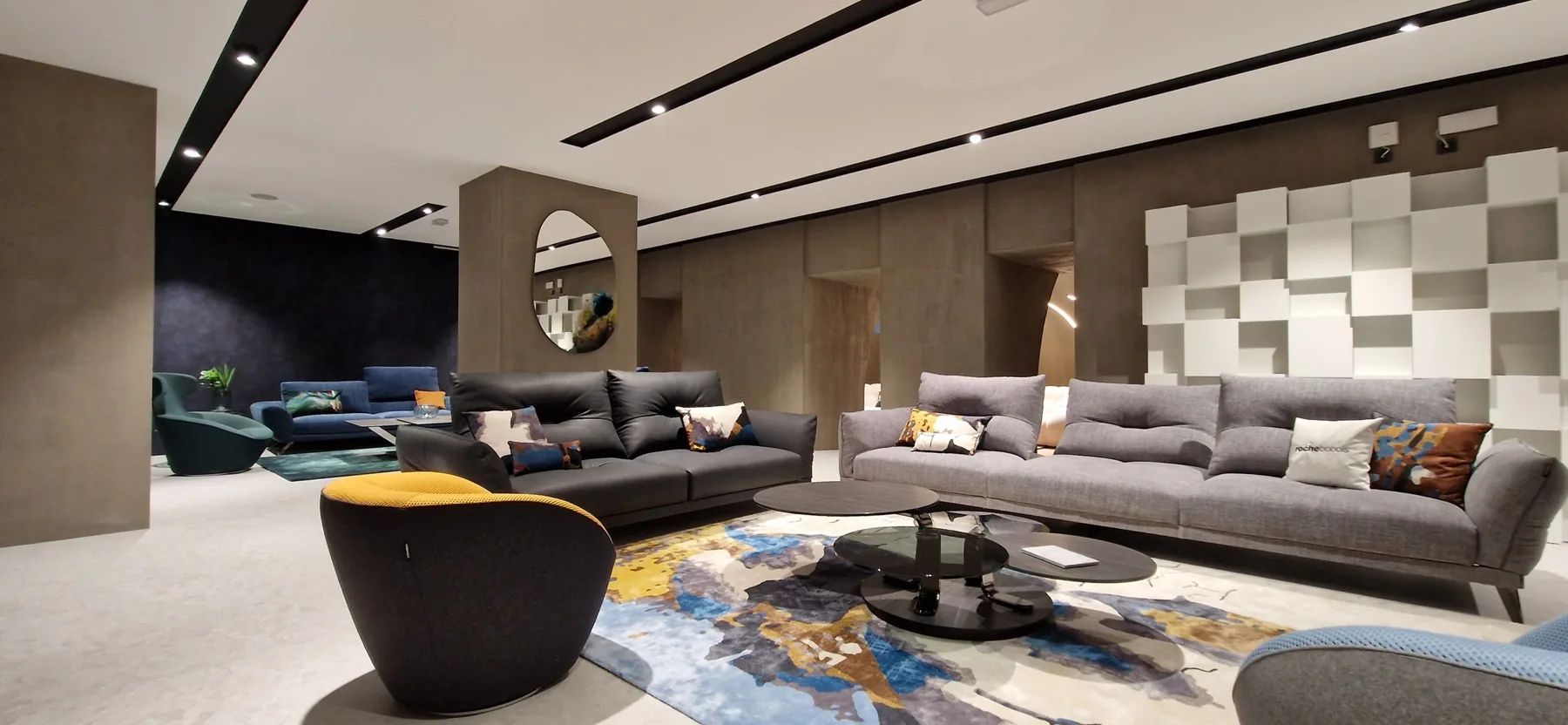 Showroom Roche Bobois — Place Masséna